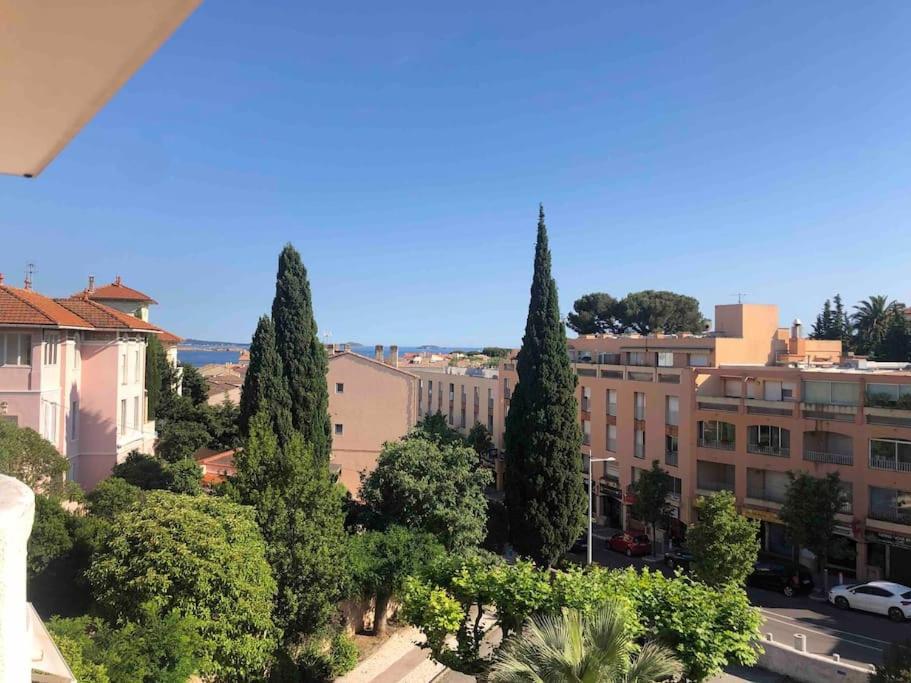 Au Bord Du Ciel Magnifique A * Bandol
